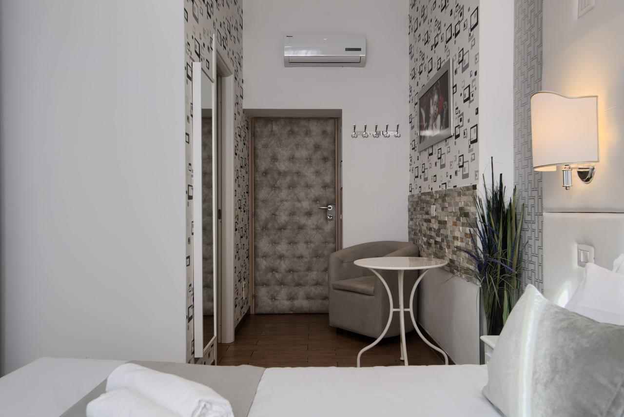 Domus Pietro Inn Рим Экстерьер фото